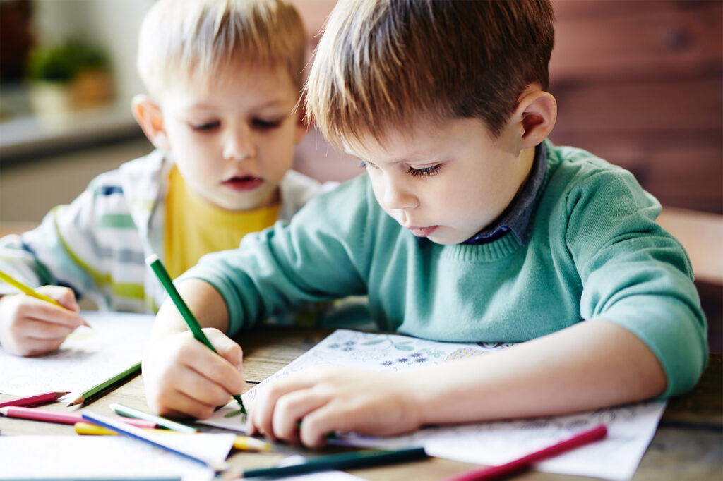 Horse & Farm activity book for ages 5 to 7 years.